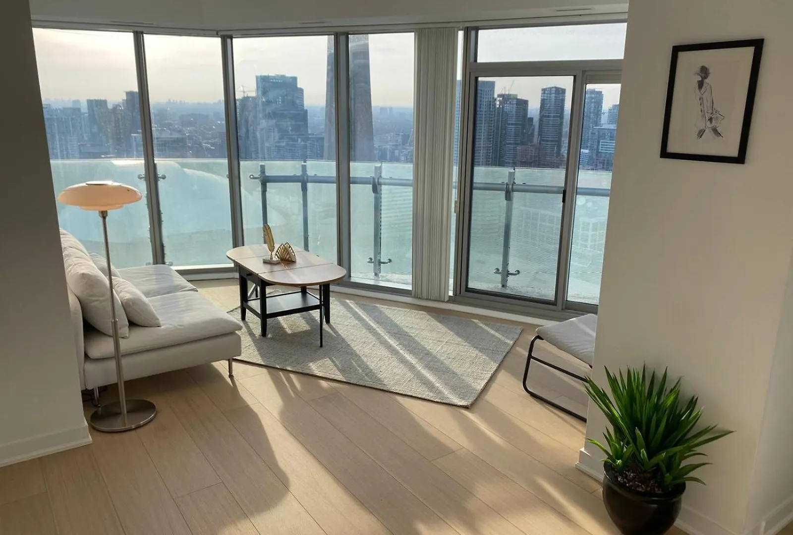 Downtown Deluxe Suite Toronto