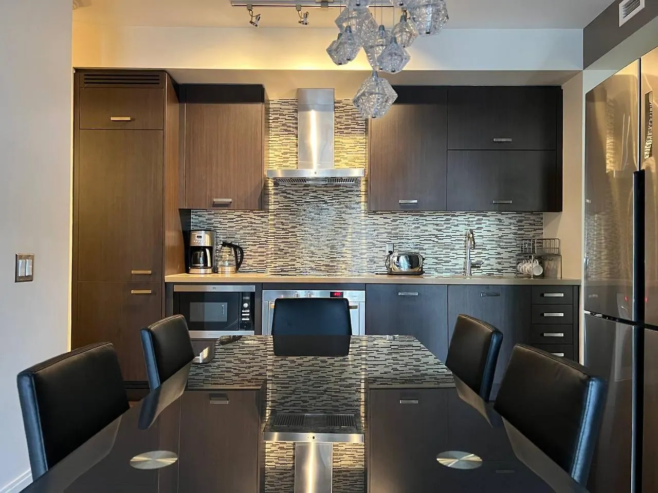 Downtown Deluxe Suite Toronto Apartment