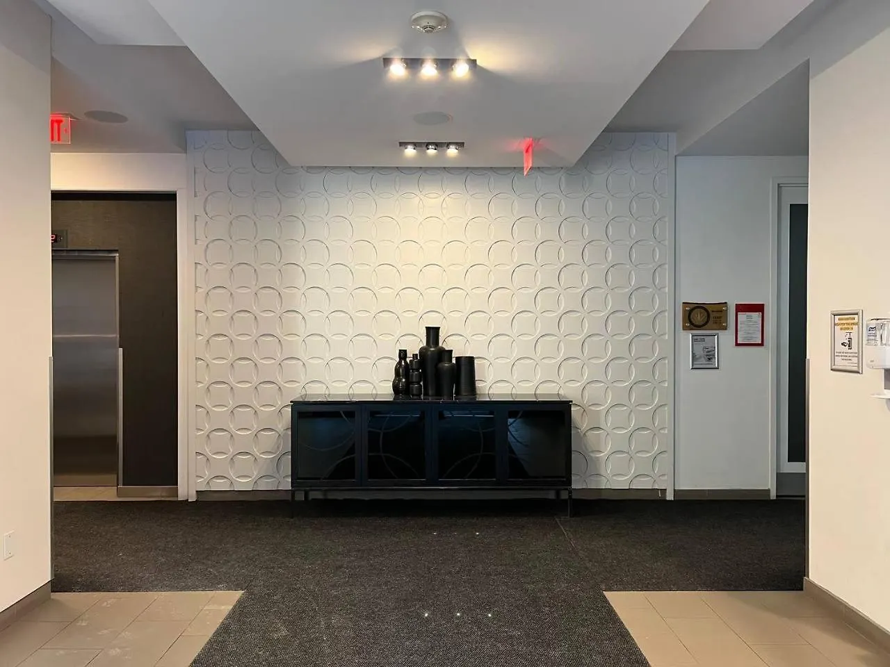 Downtown Deluxe Suite Toronto Canada