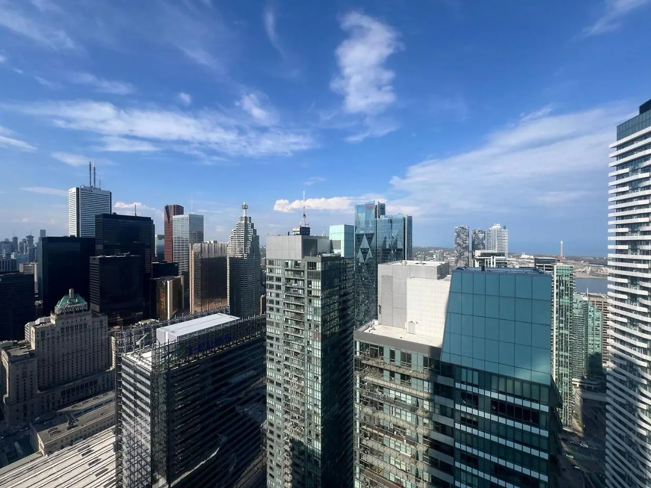 Downtown Deluxe Suite Toronto Canada