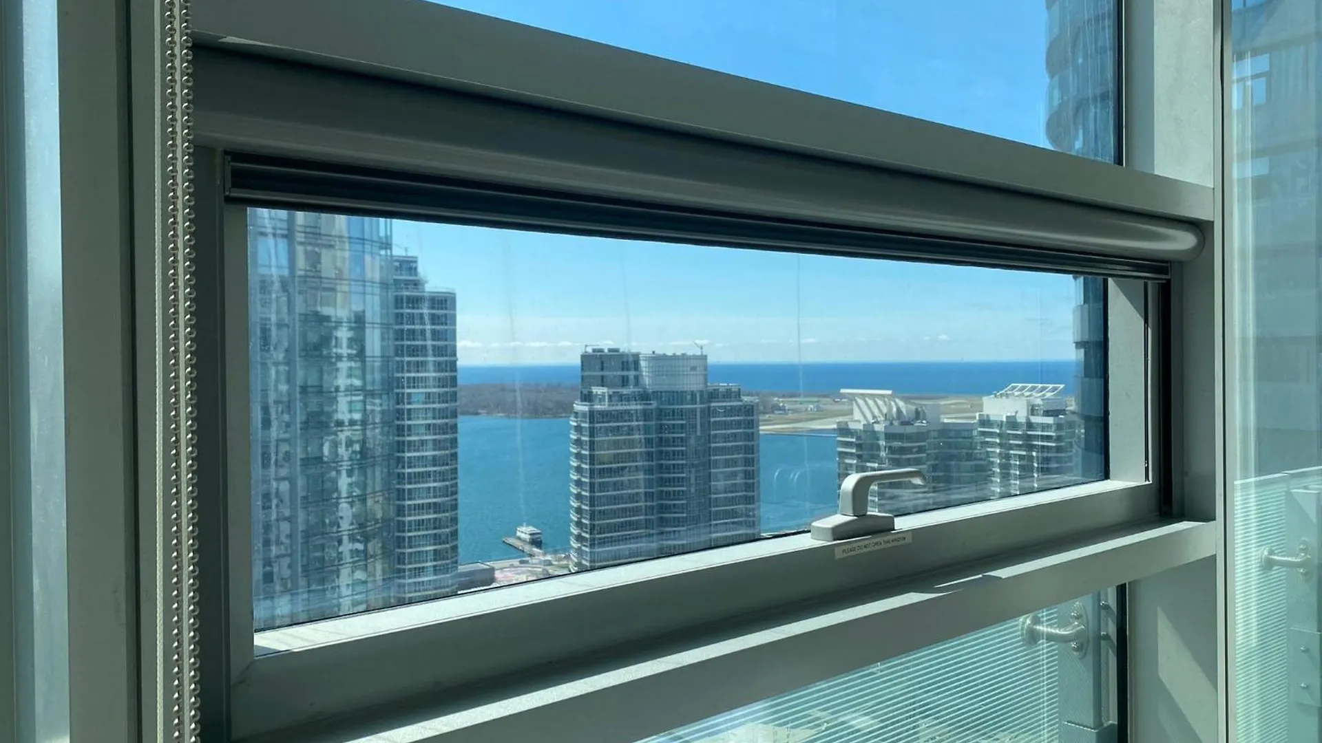 Downtown Deluxe Suite Toronto 0*,  Kanada