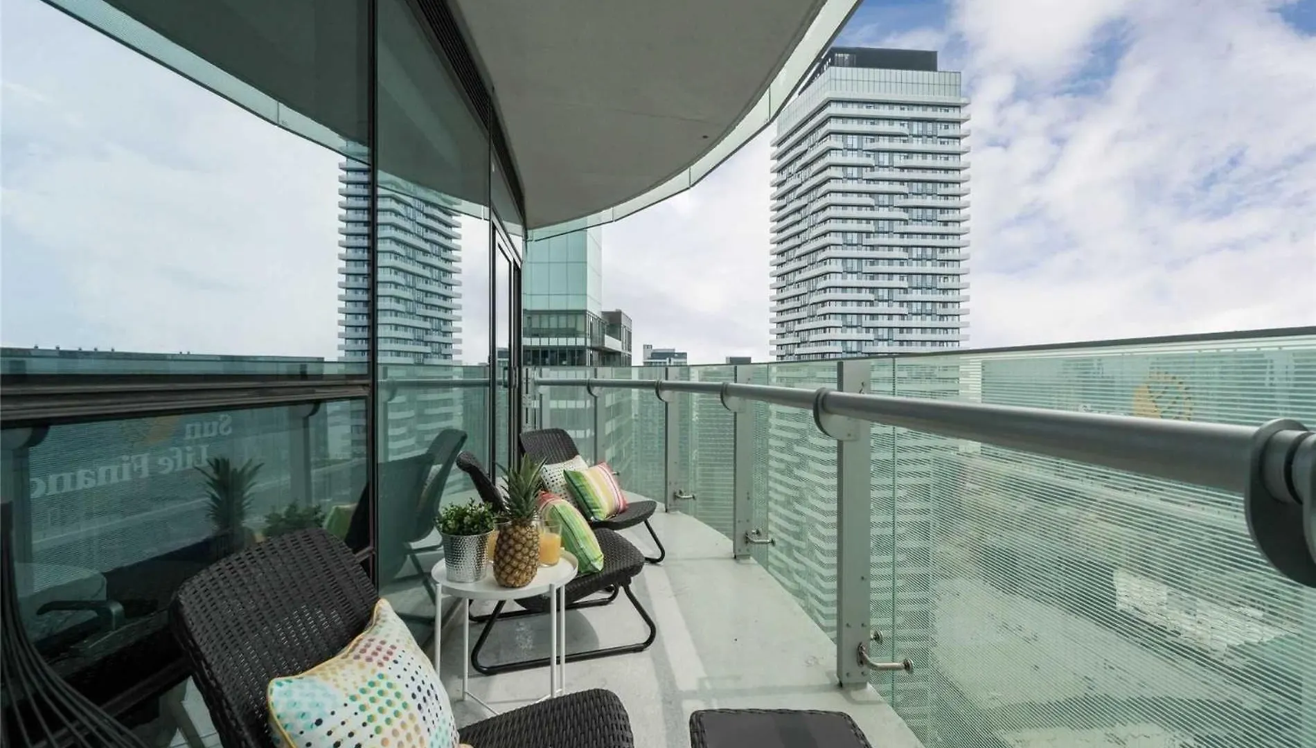 Lägenhet Downtown Deluxe Suite Toronto Kanada
