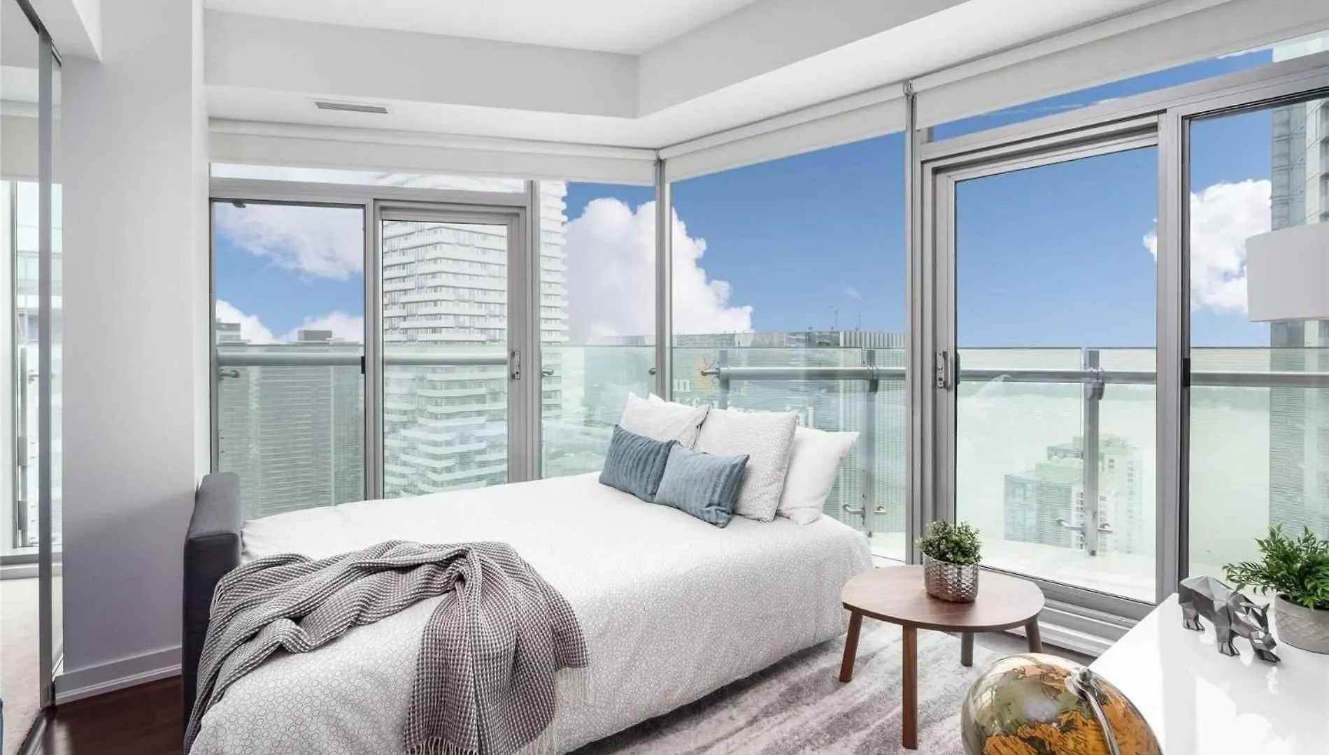 Downtown Deluxe Suite Toronto Lägenhet